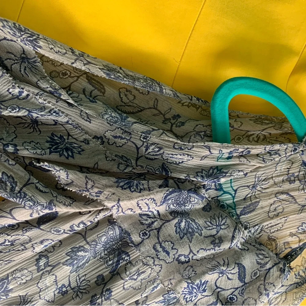 Elie Tahari floral chiffon dress, size 4 - Picture 6 of 7